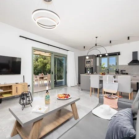 Tania Ena فيلة Dhorizáta