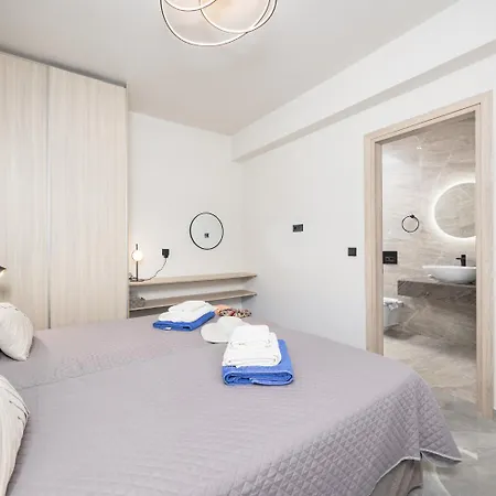 فيلة Tania Ena Dhorizáta